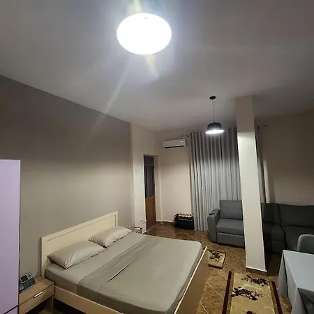 Cozy Appartment In Tirana Exterior photo