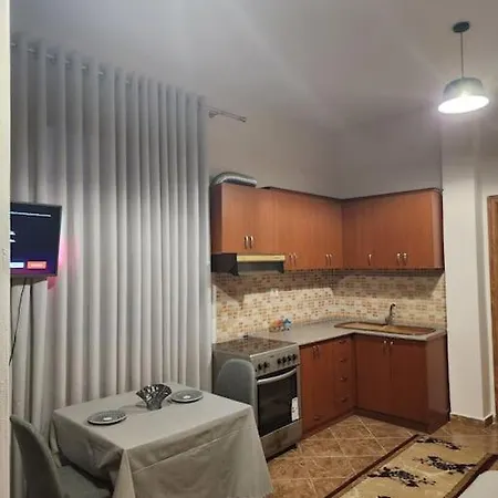 Cozy Appartment In Tirana Exterior photo